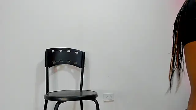 Snapshot of malu_horny_69 chatting on 4, 12, 2024 malu horny 69 online show from 4, 12, 2024