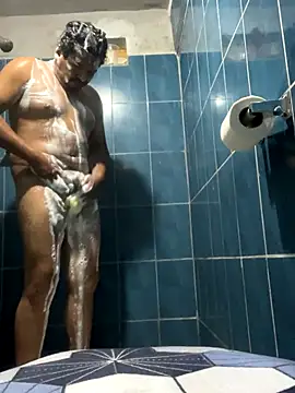 Snapshot of Alvarosexxx chatting on 26, 9, 2025 Alvarosexxx online show from 26, 9, 2025