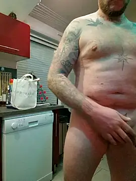 Snapshot of RomWoolf chatting on 5, 3, 2025 RomWoolf online show from 5, 3, 2025