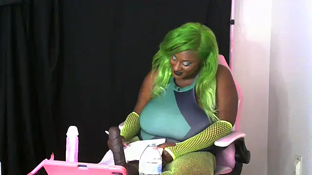 Snapshot of londynnvega chatting on 4, 4, 2026 londynnvega online show from 4, 4, 2026