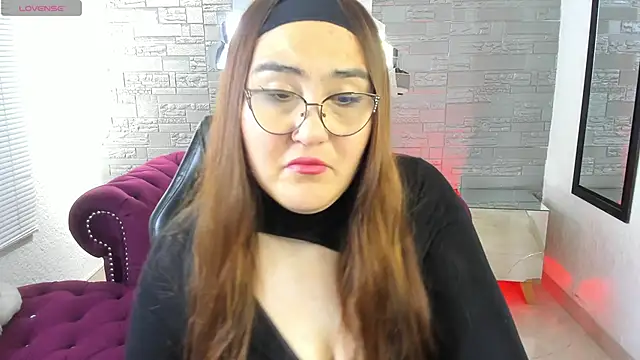 Snapshot of conniejames_m chatting on 22, 9, 2025 conniejames m online show from 22, 9, 2025