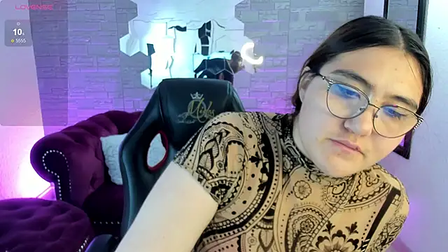 Snapshot of conniejames_m chatting on 15, 11, 2025 conniejames m online show from 15, 11, 2025