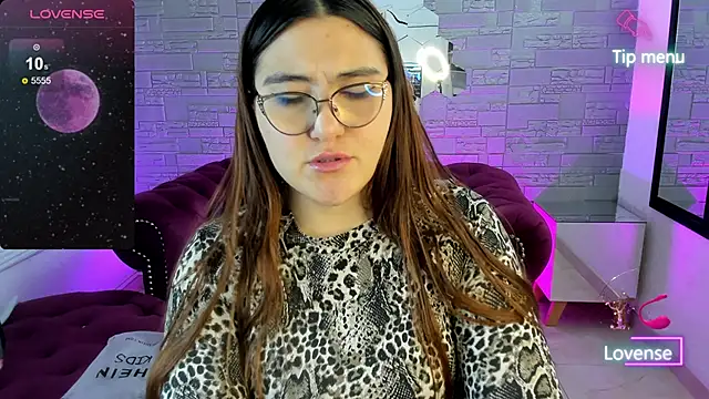 Snapshot of conniejames_m chatting on 30, 11, 2025 conniejames m online show from 30, 11, 2025