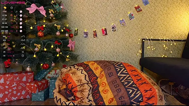 Snapshot of EmmyAmbros chatting on 5, 1, 2025 EmmyAmbros online show from 5, 1, 2025