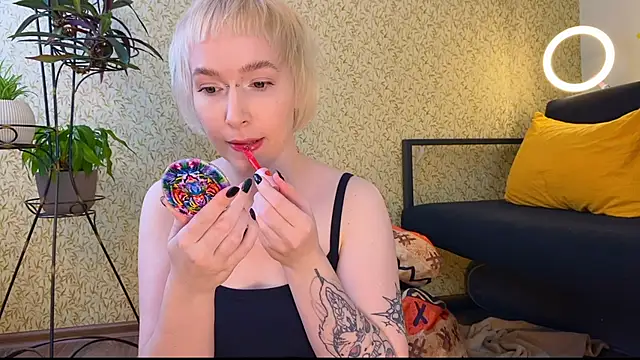 Snapshot of EmmyAmbros chatting on 16, 2, 2025 EmmyAmbros online show from 16, 2, 2025