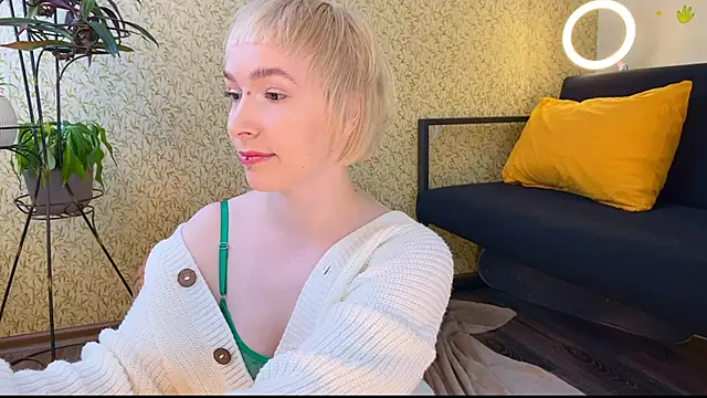 Snapshot of EmmyAmbros chatting on 17, 2, 2025 EmmyAmbros online show from 17, 2, 2025