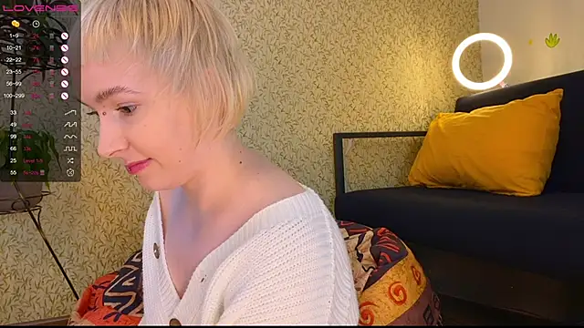 Snapshot of EmmyAmbros chatting on 17, 2, 2025 EmmyAmbros online show from 17, 2, 2025