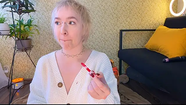 Snapshot of EmmyAmbros chatting on 10, 3, 2025 EmmyAmbros online show from 10, 3, 2025