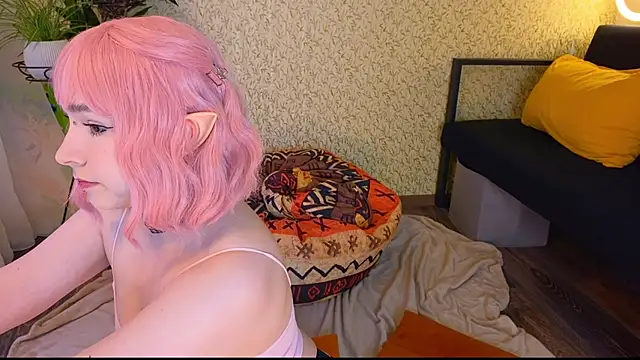 Snapshot of EmmyAmbros chatting on 23, 10, 2025 EmmyAmbros online show from 23, 10, 2025