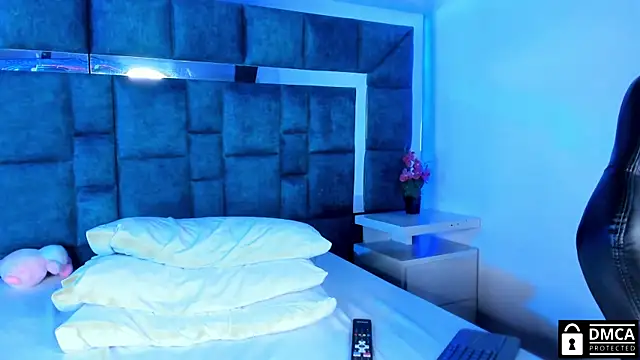 Venus velez  online show from 5, 2, 2025