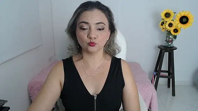 ana milf online show from 27, 11, 2025