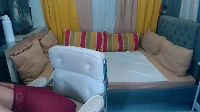 QueenDomCumm online show from 5, 12, 2024