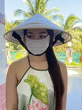 BabyThree  online show from 27, 2, 2025