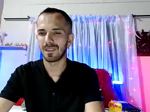 Tomas Tylor online show from 5, 12, 2024