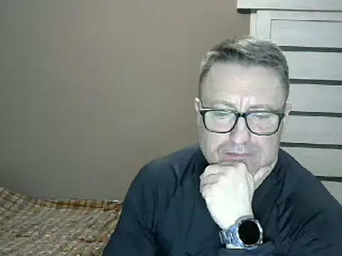 Snapshot of HarrySnake chatting on 4, 1, 2025 HarrySnake online show from 4, 1, 2025