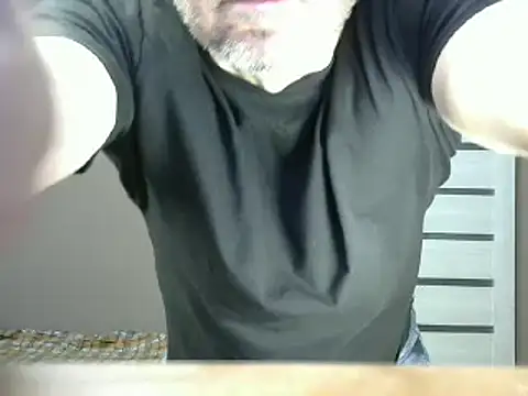 Snapshot of HarrySnake chatting on 10, 1, 2025 HarrySnake online show from 10, 1, 2025