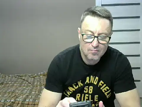Snapshot of HarrySnake chatting on 10, 2, 2025 HarrySnake online show from 10, 2, 2025