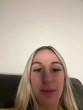 Liana Lou online show from 12, 1, 2025