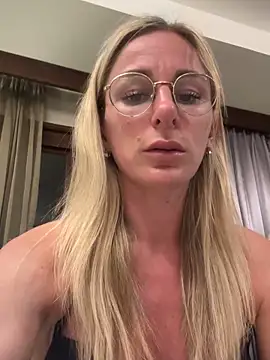 Snapshot of Liana_Lou chatting on 30, 3, 2026 Liana Lou online show from 30, 3, 2026