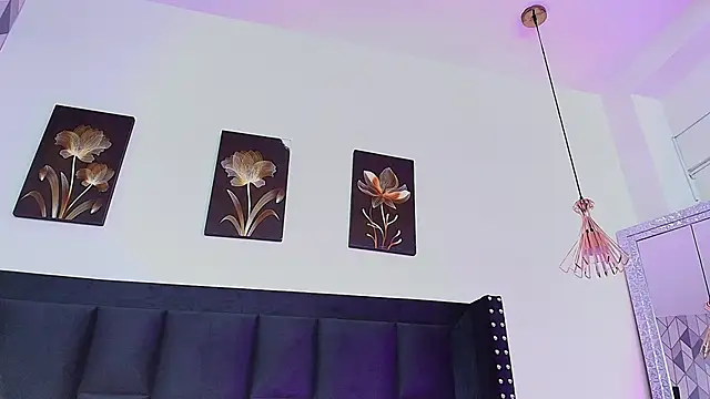 innocentlady  online show from 15, 2, 2025