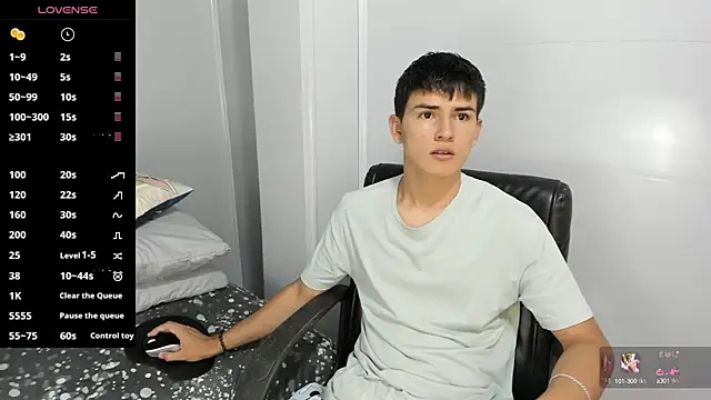 Snapshot of Jacobb_Lee chatting on 17, 12, 2024 Jacobb Lee online show from 17, 12, 2024