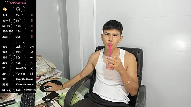 Snapshot of Jacobb_Lee chatting on 14, 2, 2025 Jacobb Lee online show from 14, 2, 2025