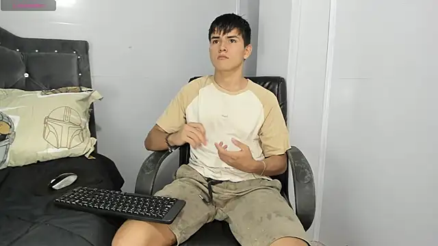 Snapshot of Jacobb_Lee chatting on 10, 3, 2025 Jacobb Lee online show from 10, 3, 2025