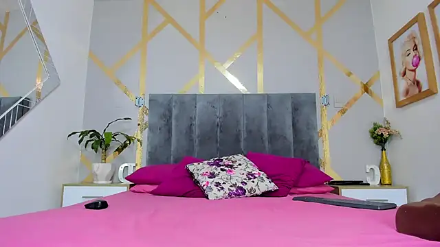 Snapshot of Danna_Reyees chatting on 9, 9, 2025 Danna Reyees online show from 9, 9, 2025