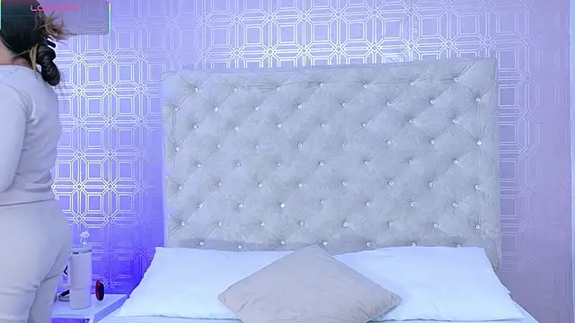 Sara Desire online show from 14, 9, 2025