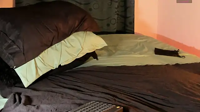 Snapshot of Teo_skinny chatting on 8, 3, 2025 Teo skinny online show from 8, 3, 2025