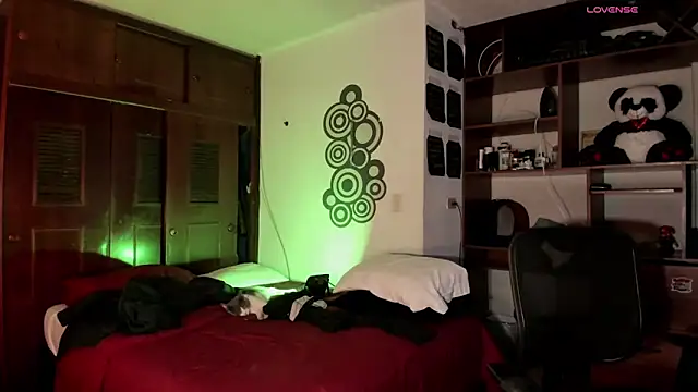 Snapshot of Teo_skinny chatting on 19, 11, 2025 Teo skinny online show from 19, 11, 2025