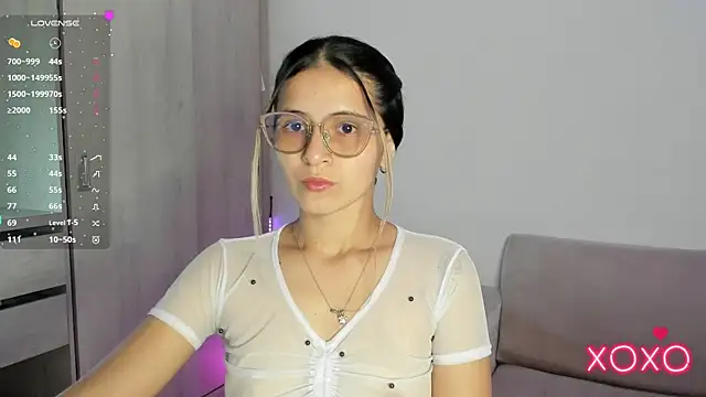 Lilacutte  online show from 10, 10, 2025