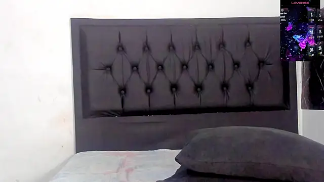 kriixtybrown online show from 22, 2, 2025