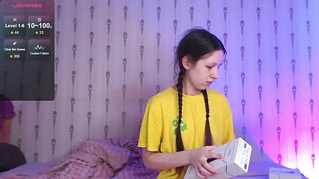 ur kitty   online show from 13, 1, 2026