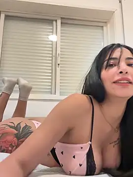 Snapshot of 666THE_AraB__LaTiinaz chatting on 17, 12, 2025 666THE AraB LaTiinaz online show from 17, 12, 2025