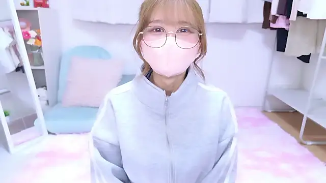 chihiro ri online show from 8, 11, 2025