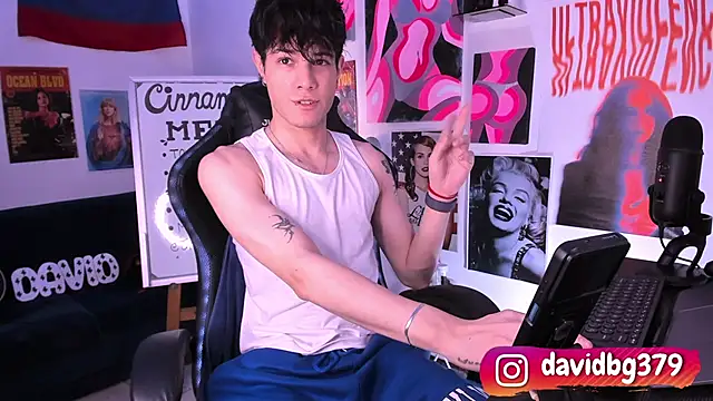 Snapshot of cinnamon_boyxxx chatting on 23, 3, 2025 cinnamon boyxxx online show from 23, 3, 2025