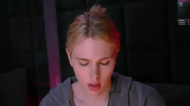 DanielPaige  online show from 29, 12, 2024