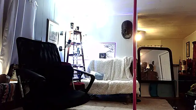 Genevieve143 online show from 20, 2, 2026