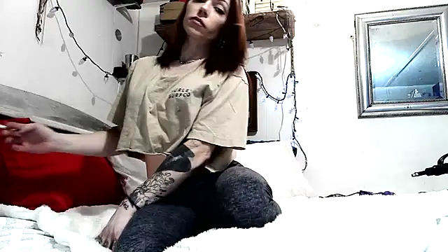 Snapshot of Genevieve143 chatting on 26, 4, 2026 Genevieve143 online show from 26, 4, 2026