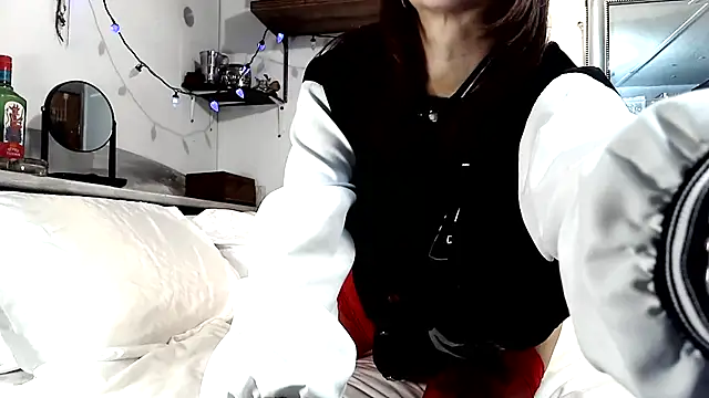 Snapshot of Genevieve143 chatting on 30, 4, 2026 Genevieve143 online show from 30, 4, 2026