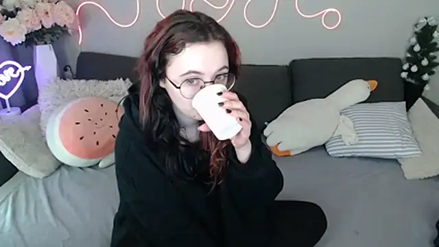 Mini Diva online show from 29, 3, 2026