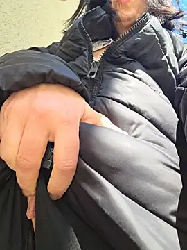 lovewildguy1 online show from 5, 4, 2026