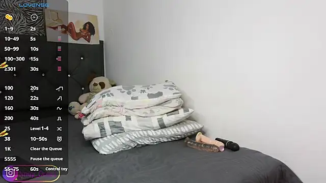 Nayah Dussa1 online show from 24, 1, 2025