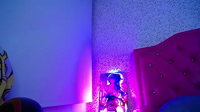 luly pink online show from 26, 11, 2025