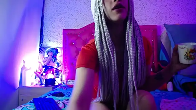 luly pink online show from 13, 12, 2025