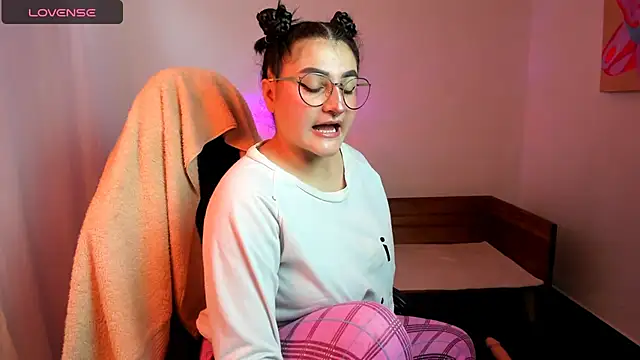 setzuna  online show from 18, 2, 2026