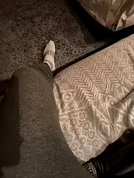 Snapshot of onbifeet chatting on 28, 2, 2025 onbifeet online show from 28, 2, 2025