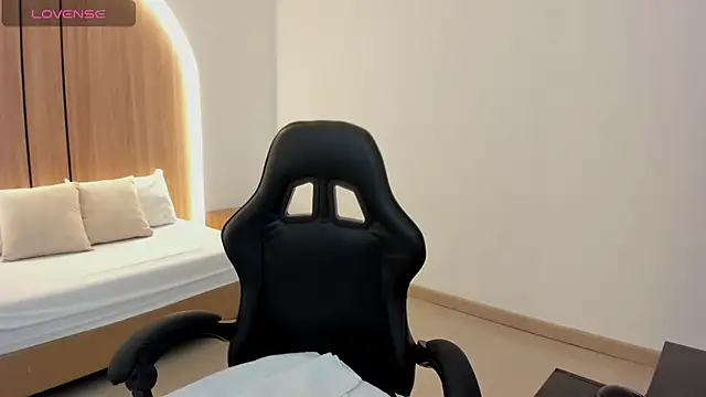 zoe danae  online show from 16, 4, 2026