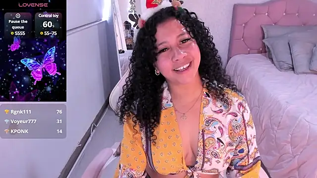 Snapshot of Kenia_tompson01 chatting on 7, 12, 2024 Kenia tompson01 online show from 7, 12, 2024